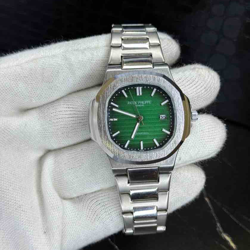 Patek philippe nautilus green dail