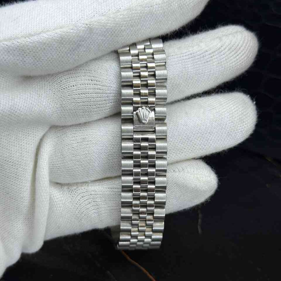 Rolex GMT-Master II “Batman” Black-Blue Ceramic  Bezel, 44mm Oystersteel.