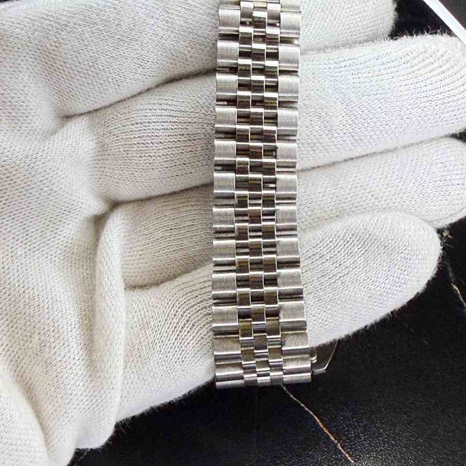 Rolex GMT-Master II “Sprite” Green-Black Bezel, 44mm Oystersteel.