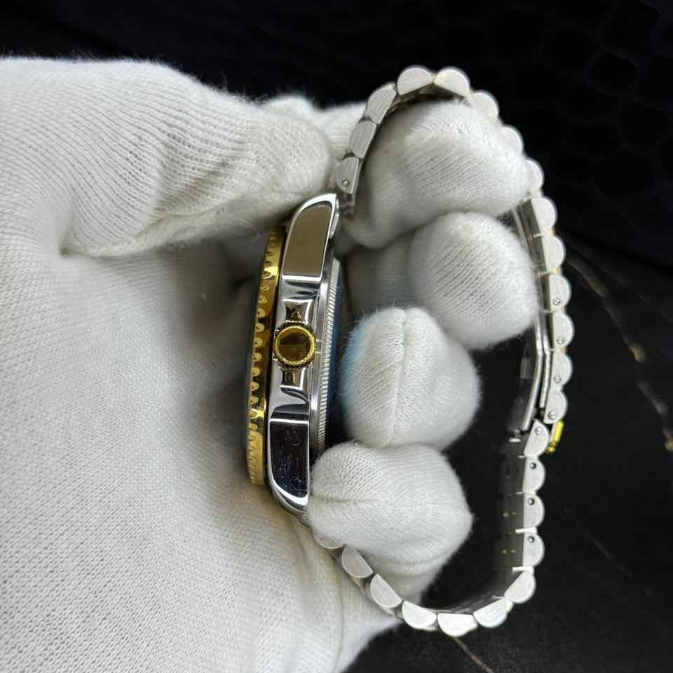 Rolex GMT-Master II “Bumblebee